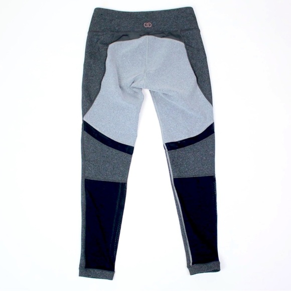 Calia by Carrie Underwood Black Gray Califlex Essential Crop Leggings Sz M - Picture 2 of 14